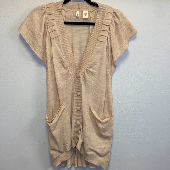 Moth Sweaters - Moth Anthropologie Tan 100% Wool Short Flutter Sleeve Button Down Cardigan: 4825